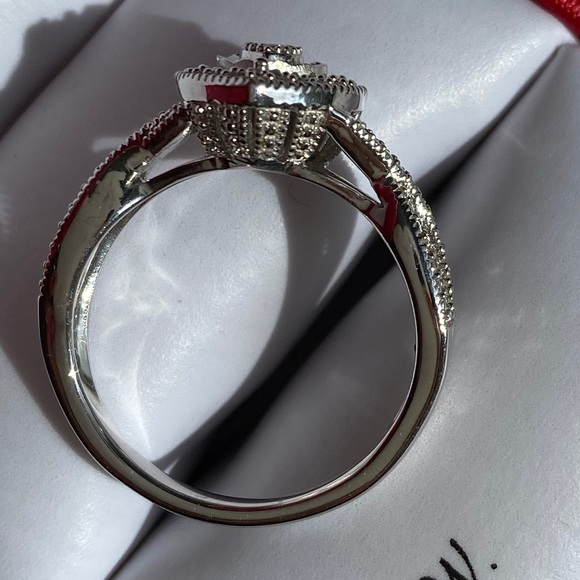 ❤️1/10cttw Diamond Ring SIZE 7 - Picture 3 of 6